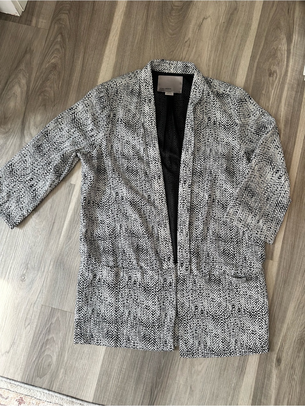 Vero Moda Black and White Speckled Open Blazer